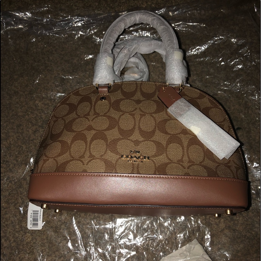 Authentic new w/tags couch purse